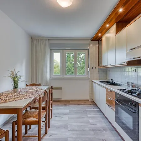 Zeljko Novo Naselje Apartment *